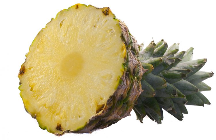 Piña Goldem, corte mitad
